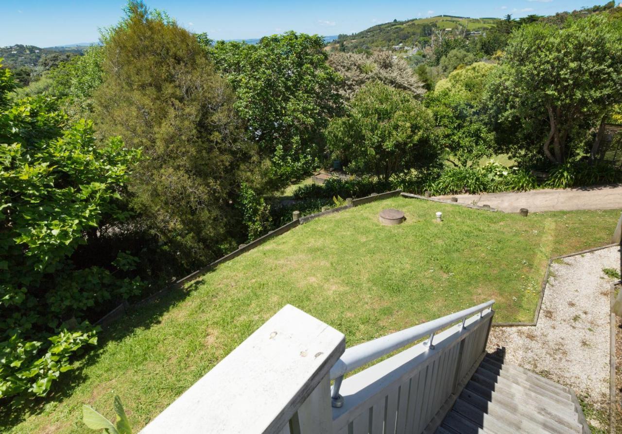 Tiri Cottage - Sea Views In Oneroa By Waiheke Unlimited Waiheke Island Exterior photo